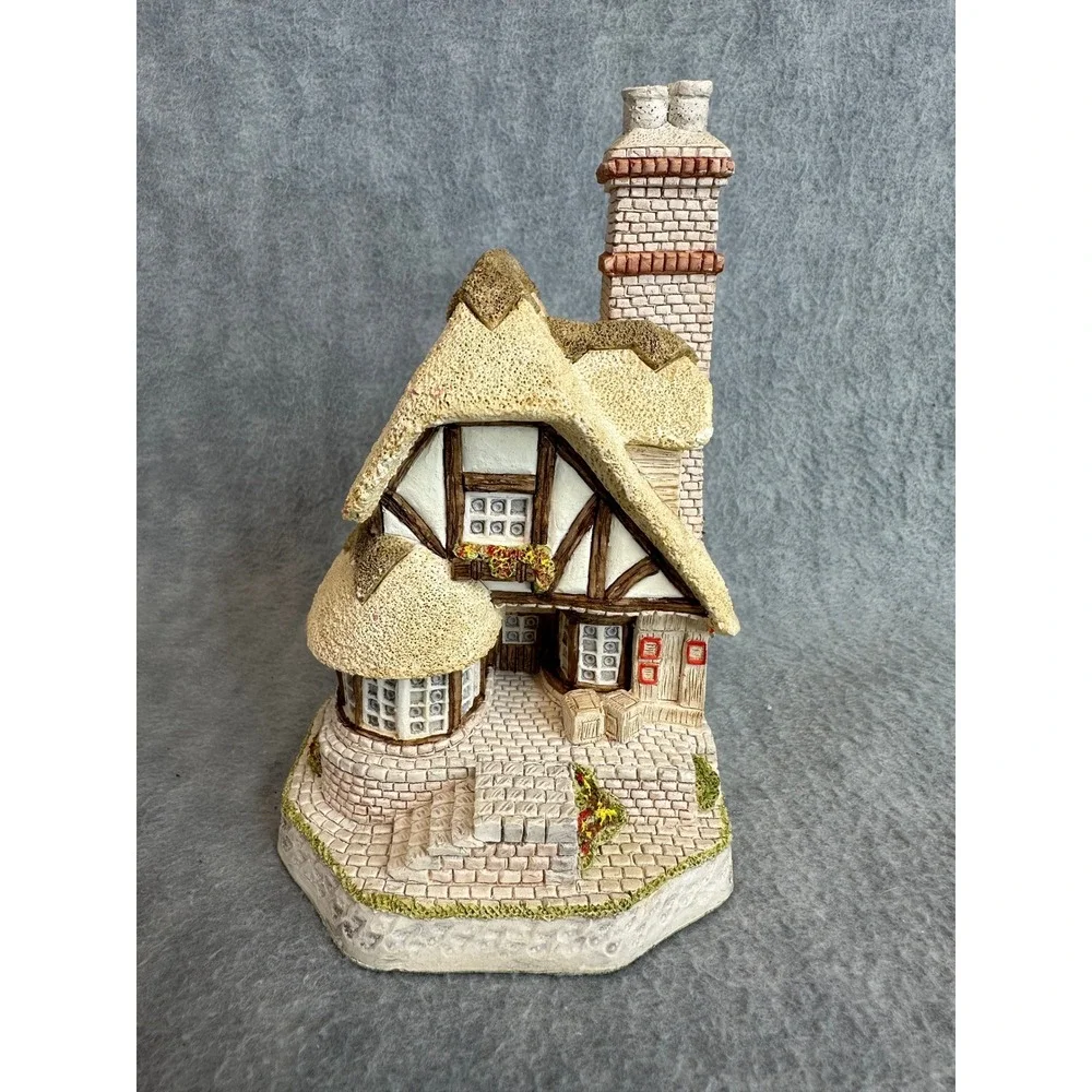David Winter Cottage Audreys Tea Room 1990‎ Miniature Hand Painted Great Britain